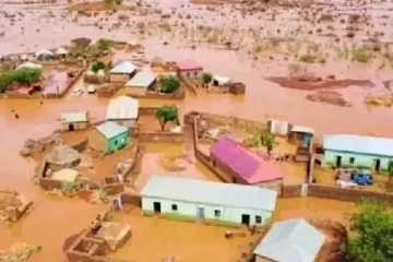 கென்யா மற்றும் சோமாலியாவில் வெள்ளப்பெருக்கு: 40 பேர் உயிரிழப்பு