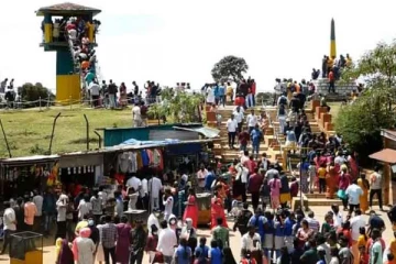 கடந்த 4 நாட்களில் கொடைக்கானலில் 3 லட்சம் சுற்றுலா பயணிகள் குவிந்தன