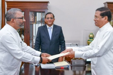 மைத்திரிக்கு அதிர்ச்சியளித்த சுரேன் ராகவனின் அதிரடி முடிவு