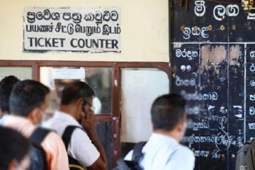 රාජ්‍ය සේවකයින්ට නිකුත් කළ මේ ටිකට්වලින් දුම්රිය දෙපාර්තමේන්තුවට දැවැන්ත පාඩුවක් - හේතුව මෙන්න