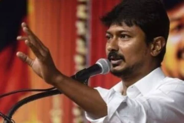 மு.க ஸ்டாலின் மகன் உதயநிதி ஸ்டாலின் சென்னை சேப்பாக்கம் தொகுதியில் அபார முன்னிலை!