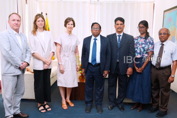 யாழ். கொழும்பு இடையே புதிய விமான சேவை - ஆளுநர் கோரிக்கை | Jaffna To Colombo Direct Flight Service
