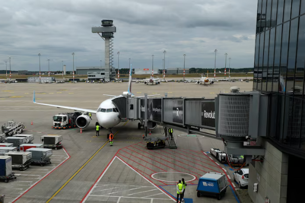 ட்ரம்பால் அமெரிக்கா செல்வதைத் தவிர்க்கும் ஜேர்மானியர்கள் | Less Germans Moving Us Since Trumps Inauguration