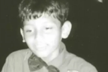 இந்த புகைப்படத்தில் இருக்கும் சிறுவன் தமிழ் சினிமாவின் சிறந்த நடிகர்களில் ஒருவர்? அது யார் தெரியுமா