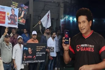 'பாரத் ரத்னா விருதுக்கு தகுதியற்றவர் நீங்கள்' சச்சின் டெண்டுல்கர் வீடு முன்பு போராட்டம்