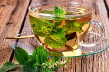 க்ரீன் டீயுடன் துளசி சேர்த்து குடிப்பதனால் கிடைக்கும் பயன்கள் என்ன தெரியுமா?