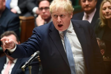 போரிஸ் ஜோன்சன் குறித்து வெளியாகியுள்ள சர்ச்சைக்குரிய புகைப்படம்