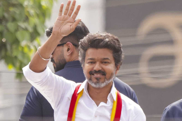 கரூரில் வழக்கில் தவெகவை திமுக காப்பாற்றுகிறது - கொந்தளிக்கும் நாம் தமிழர் (காணொளி) | Ntk Idumbavanam Karthik Slams Vijay For Stampede