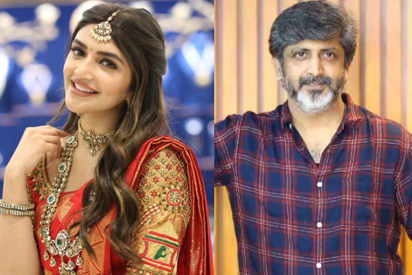 ரீமேக் செய்யப்படும் அருந்ததி திரைப்படம்.. அனுஷ்காவிற்கு பதில் கதாநாயகியாக 24 வயது நடிகை | Sreeleela Going To Do Arundhati Hindi Remake ரீமேக் செய்யப்படும் அருந்ததி திரைப்படம்.. அனுஷ்காவிற்கு பதில் கதாநாயகியாக 24 வயது நடிகை | Sreeleela Going To Do Arundhati Hindi Remake