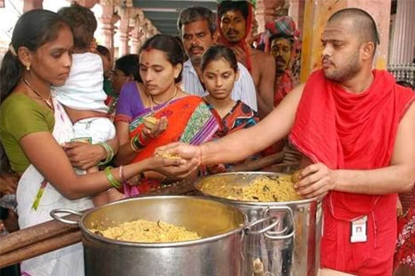 விரதம் இருக்கும்போது கோவில் பிரசாதம் சாப்பிடலாமா? | To Eat Temple Prasadam While Fasting