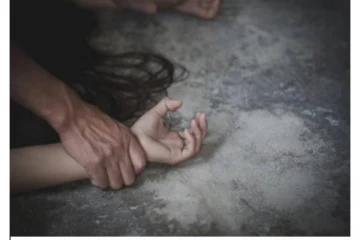 நெல்லையில் கொடூரம்; கணவனை இழந்த பெண் கூட்டு பாலியல் பலாத்காரம் - 4 பேர் கைது