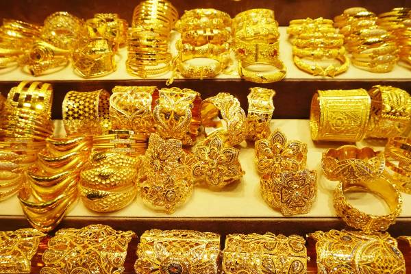 2026 இல் தங்கம் வாங்கி குவிக்கப்போகும் ராசிகள் யாரெல்லாம் தெரியுமா? | Zodiac Signs That Will Buy Gold In 2026