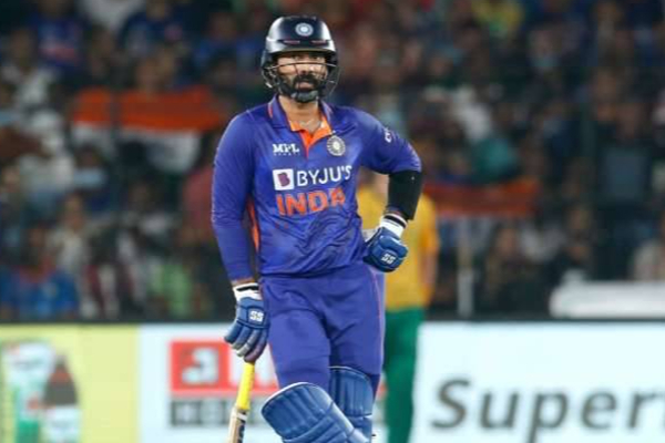 அவர் கட்டாயம் இருப்பார்... டி20 உலககோப்பை தேர்வுக்கு டிராவிட் வைக்கும் புதிய செக்! | Dinesh Karthik S Chances For T20 World Cup Dravid