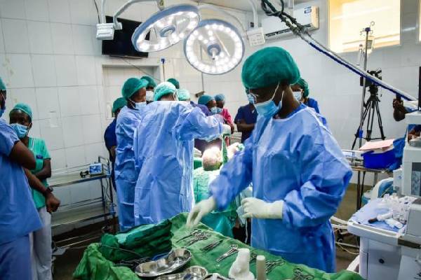 அரசாங்க வைத்தியசாலைகளில் பாரிய மருந்து பற்றாக்குறை | Massive Drug Shortage In Government Hospitals அரசாங்க வைத்தியசாலைகளில் பாரிய மருந்து பற்றாக்குறை | Massive Drug Shortage In Government Hospitals