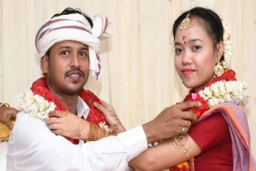 வெளிநாட்டு அழகியை கரம்பிடித்த தமிழக இளைஞன்! பாரம்பரிய முறையில் கோலாகல திருமணம்