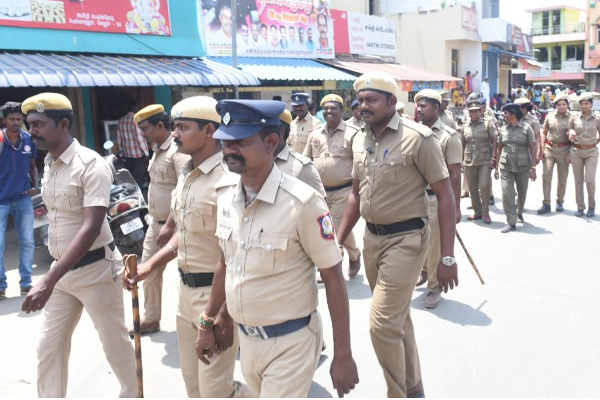 பட்டப்பகலில் பயங்கரம் ; காதல் விவகாரத்தில் 24 வயது இளைஞர் வெட்டிக்கொலை | Horror Broad Daylight Hacked Death Love Affair
