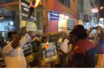 மின் கட்டண உயர்வு! காலிமுகத்திடல் போராட்டக்காரர்கள் வீதிக்கு இறங்கி போராட்டம் (VIDEO)