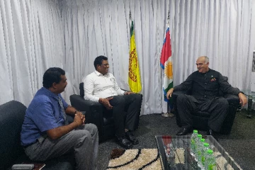 பாகிஸ்தான் உயர்ஸ்தானிகருக்கும் யாழ்.மாநகர சபை முதல்வருக்கும் இடையில் கலந்துரையாடல்(Photos)