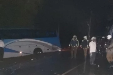 බස් අනතුරෙන් මියගිය අය අතර සරසවි සිසුවියෙකුත් - මියගිය අයගැන වැඩි විස්තර..(PHOTOS)