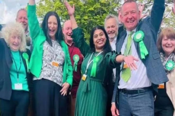 பிரித்தானியாவில் செவெனோக்ஸ் மாவட்ட சபைக்கு தெரிவான முதல் இலங்கை பெண்!