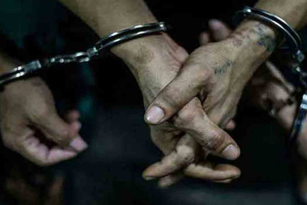 கொழும்பில் இடம்பெற்ற துப்பாக்கிச்சூடு சம்பவம் ; பழிவாங்க திட்டம் தீட்டிய 5 நபர்கள் கைது | Shooting Incident Colombo 5 Individuals Arrested கொழும்பில் இடம்பெற்ற துப்பாக்கிச்சூடு சம்பவம் ; பழிவாங்க திட்டம் தீட்டிய 5 நபர்கள் கைது | Shooting Incident Colombo 5 Individuals Arrested