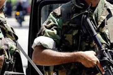 මැති ඇමතිවරුන්ගේ නිවාස ආරක්ෂාවට පොලීසියට අමතරව යුද හමුදාවත් කැඳවයි..! පාර්ලිමේන්තුවේ ආරක්ෂාවටත් විශේෂ වැඩපිළිවෙළක්..