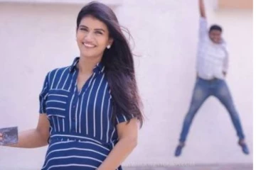 கர்ப்பமாக இருக்கும் நேரத்தில் கணவருடன் நடனம் ஆடி வீடியோ வெளியிட்ட சீரியல் நடிகை ஸ்ரீதேவி- ஆச்சரியமாக பார்க்கும் ரசிகர்கள்