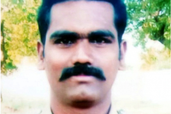 சாலை விபத்தில் காவலர் உயிரிழப்பு- திருமணமான 20 நாளில் சோக சம்பவம் | Road Accident Police Dead Wedding சாலை விபத்தில் காவலர் உயிரிழப்பு- திருமணமான 20 நாளில் சோக சம்பவம் | Road Accident Police Dead Wedding