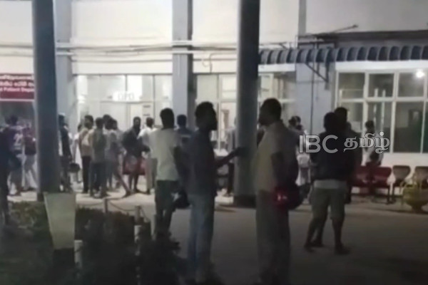 வவுனியாவில் வாள்வெட்டு! இளைஞர் ஒருவர் பலி | Young Man Has Tragically Died In Vavuniya வவுனியாவில் வாள்வெட்டு! இளைஞர் ஒருவர் பலி | Young Man Has Tragically Died In Vavuniya