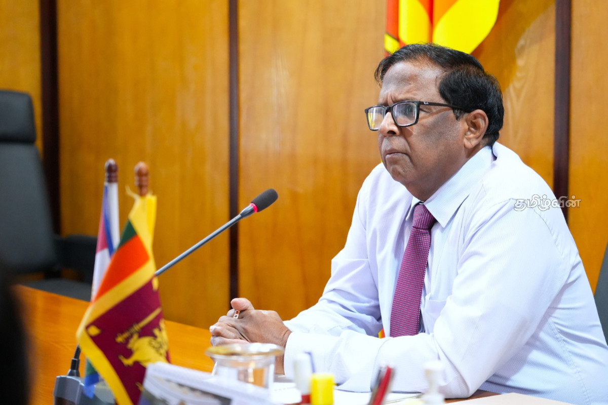 ஆசிரியர் இடமாற்றம் குறித்து வடக்கு ஆளுநர் வலியுறுத்தியுள்ள விடயம் | Governor Order Transfer Teachers Northern Province