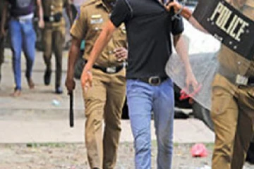 வெளிநாட்டு பிரஜை ஒருவரை கைது செய்தது சிறிலங்கா காவல்துறை