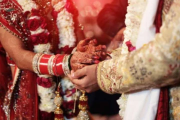 இந்தியாவில் பெண்களின்  திருமண வயது குறித்து  வெளிவந்த தகவல்