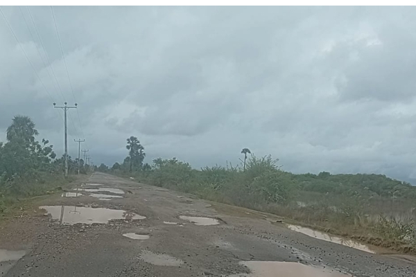 யாழில் குண்டும் குழியுமான வீதிகள்; மக்கள் கோரிக்கை | Pothole Ridden Roads In Jaffna யாழில் குண்டும் குழியுமான வீதிகள்; மக்கள் கோரிக்கை | Pothole Ridden Roads In Jaffna