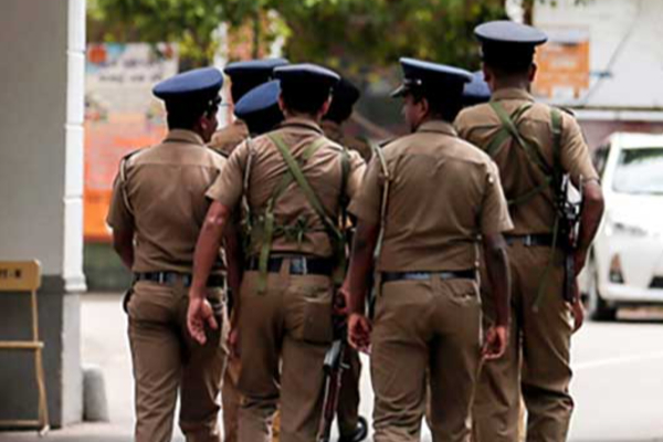 உடன் தொடர்பு கொள்ளுங்கள்.. அறுகம் விரிகுடா சம்பவம் குறித்து பொலிஸாரின் கோரிக்கை | Identify Man Seen In Foreign Woman Video Arugambay உடன் தொடர்பு கொள்ளுங்கள்.. அறுகம் விரிகுடா சம்பவம் குறித்து பொலிஸாரின் கோரிக்கை | Identify Man Seen In Foreign Woman Video Arugambay