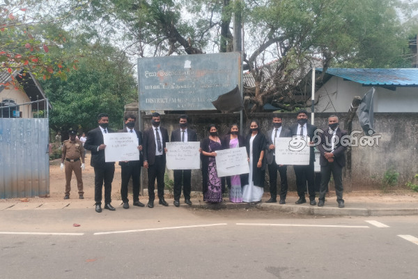 அக்குரேகொட இரட்டைக்கொலை: பாரபட்சம் பாராது நீதி வேண்டும்! சட்டத்தரணிகள் கோரிக்கை | Lawyers Protest Over Akuregoda Double Murder