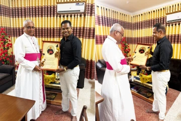 மன்னார் மறைமாவட்ட ஆயரை சந்தித்த தொழிலதிபர் கந்தையா பாஸ்கரன்