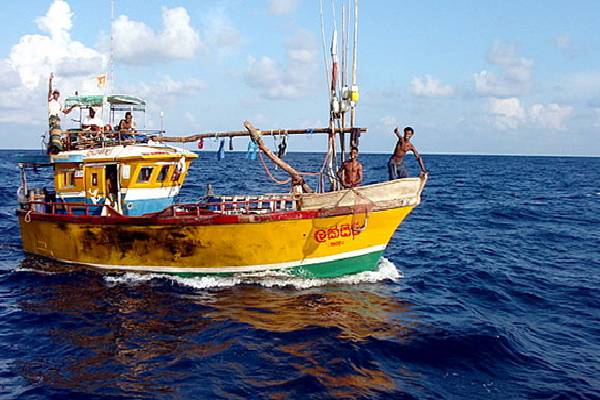 இந்திய கடற்றொழிலாளர்களுக்கு விளக்கமறியல் | Indian Fishermen Arrested In Jaffna
