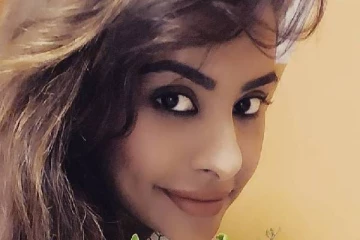 15 வயசுல கர்ப்பை இழந்த நடிகை.. கூச்சமில்லாமல் அசிங்கத்தை பேசிய சர்ச்சை நடிகை