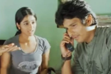 சிவா மனசுல சக்தி படத்தில் நடித்த ஜீவாவின் தங்கையா இது! நீச்சல் உடையில் எப்படி இருக்கிறார் பாருங்க