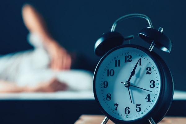 அதிகாலை 3 மணிக்கு முழிப்பு வருகிறதா? இந்த ரகசிம் தெரிந்து கொள்ளுங்கள் | Spiritual Reason Behind Waking Up At Morning 3 அதிகாலை 3 மணிக்கு முழிப்பு வருகிறதா? இந்த ரகசிம் தெரிந்து கொள்ளுங்கள் | Spiritual Reason Behind Waking Up At Morning 3