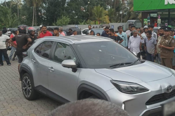 சட்டத்தரணி மற்றும் மனைவி படுகொலை! துப்பாக்கிதாரி தொடர்பில் வெளியாகும் பகீர் தகவல்கள் | Akuregoda Second Gunman Linked To 10 Other Crimes