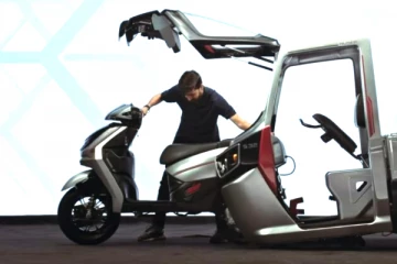 Autoவிலிருந்து கழன்று வரும் Scooter., Heroவின் 2-In-1 மின்சார வாகனம் அறிமுகம்