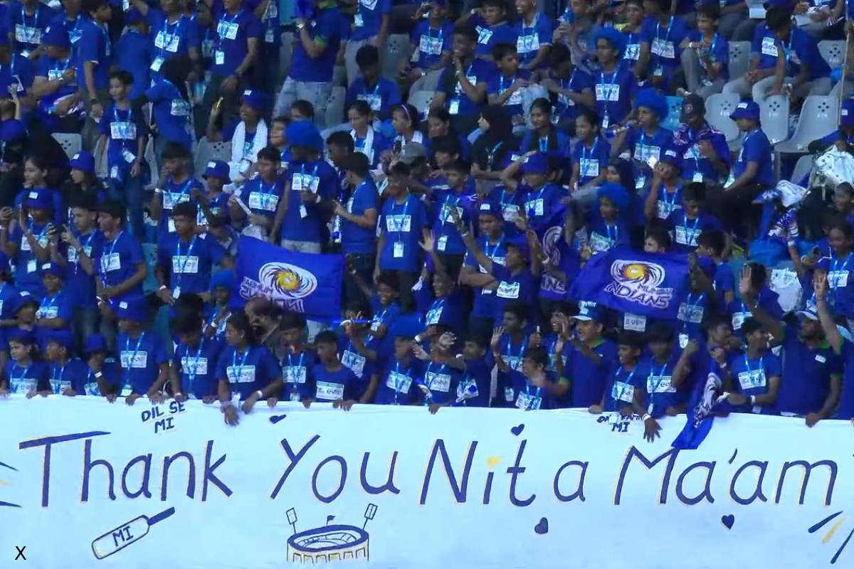 Nita ambani with 20000 special children Nita ambani with 20000 special children