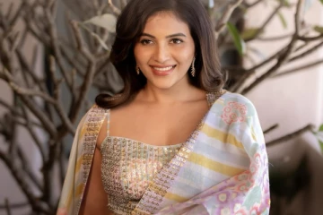 நடிகை அஞ்சலியின் அழகிய போட்டோஷூட்