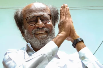 என் புகைப்படத்தை யாரும் பயன்படுத்த கூடாது.. ரஜினிகாந்த் எடுத்த அதிரடி முடிவு