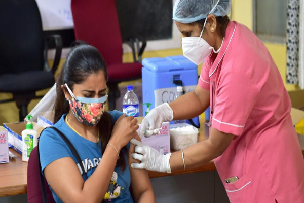 கோவாக்சின் தடுப்பூசி செலுத்தி கொண்டவர்களுக்கு வெளியான எச்சரிக்கை தகவல்! | Warning For Injecting Covaxin Vaccine