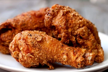 மொறுமொறுவென சூப்பரான சிக்கன் எப்படி செய்யலாம் என்று தெரியுமா?