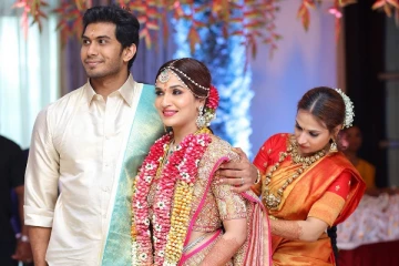 ரஜினிக்கு அடுத்த தலைவலி... கொழுந்தனை இயக்கப் போகும் ஐஸ்வர்யா! தங்கை வாழ்வில் சிக்கல்