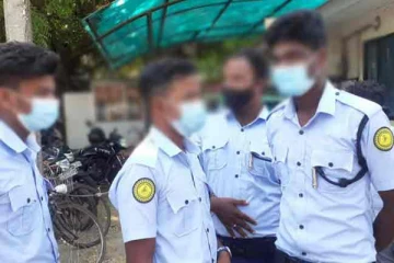 யாழில் சர்ச்சையை ஏற்படுத்திய நீலச் சட்டை விவகாரம்! மீண்டும் பணிக்கு தயாராகின்றது - செய்திகளின் தொகுப்பு