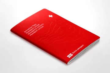 புற ஊதா ஒளியில் ஒளிரும் சுவிட்சர்லாந்தின் கடவுச்சீட்டு!